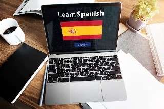 imagem Aperfeiçoamento em Espanhol Intermediário