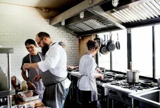 Auxiliar de Cozinha